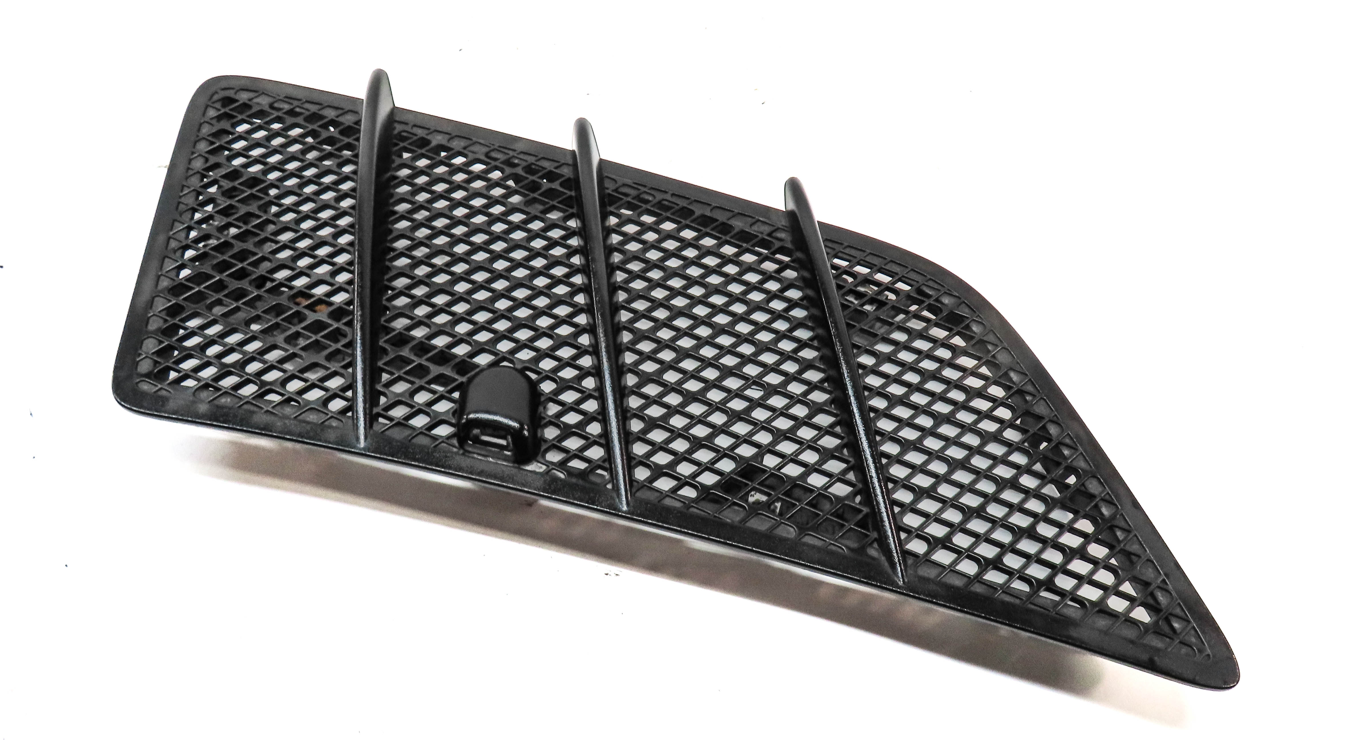 2008 MERCEDES ML550 SUV (W164) FRONT RIGHT PASSENGER HOOD GRILLE TRIM — exact item pictured